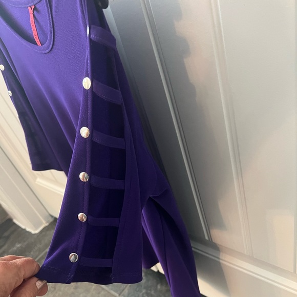 Love Scarlett Dark Purple 3/4 Cut Out Sleeve Top Blouse Sz M - Picture 9 of 10